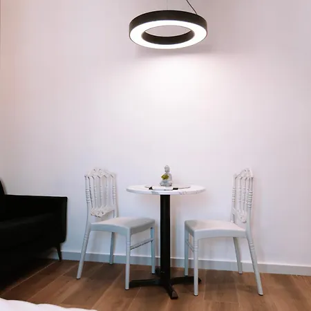 Barrikada Str - The Nest Apartamento *