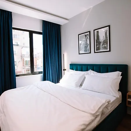 Barrikada Str Modern - The Nest شقة