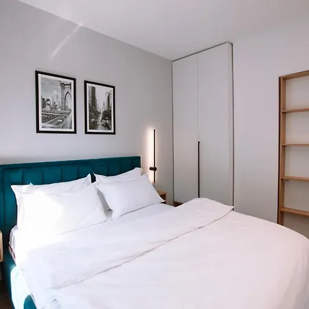 Barrikada Str Modern - The Nest *